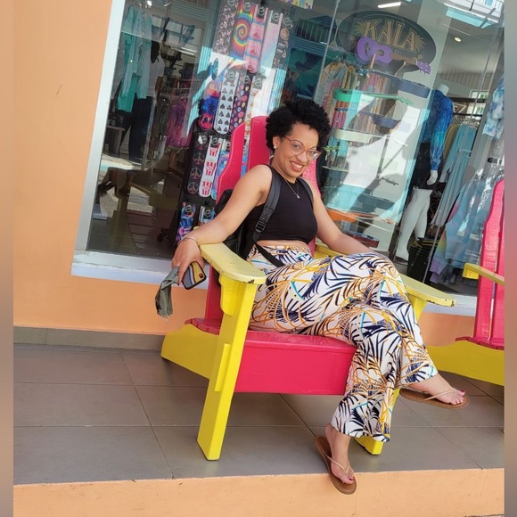 Meet your Posher, Michelle - Picture 4 of 5